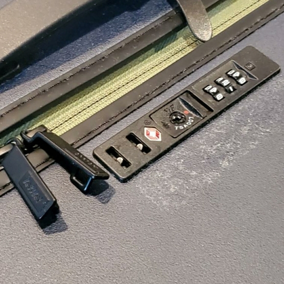 alex eagle away luggage